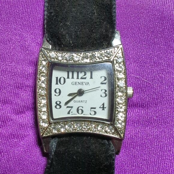 vintage Black felt bedazzled Geneva watch pin buckle clasp - works!